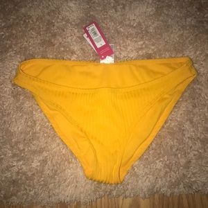 Yellow Bikini bottoms💛🤗.